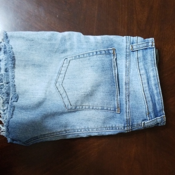 Shorts - Picture 5 of 6